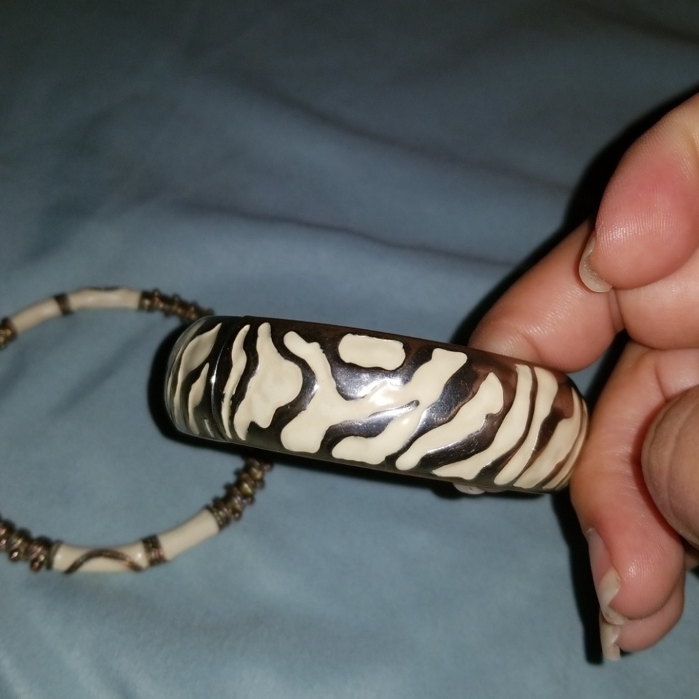Bangle bracelets - Picture 6 of 6